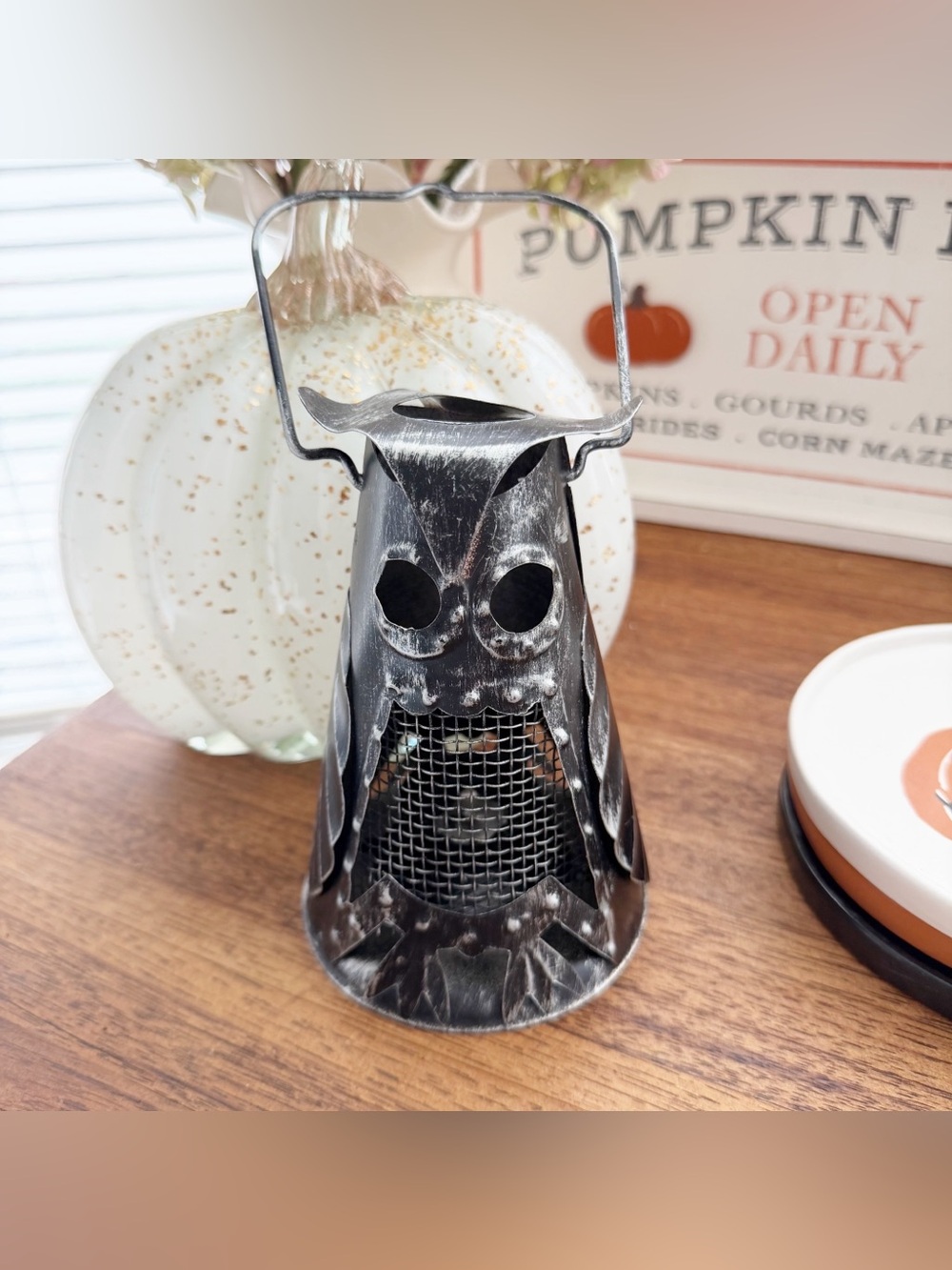 Vintage metal owl tea light holder.
